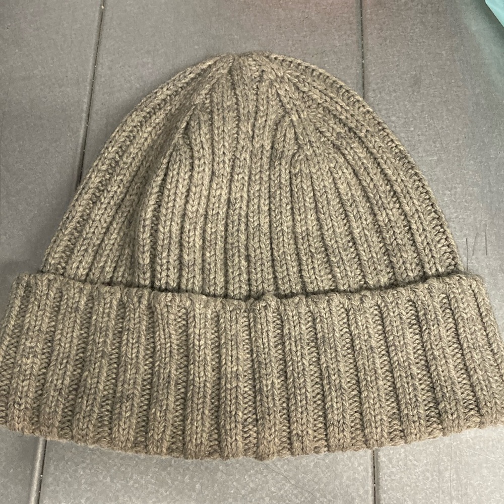 Grey beanie